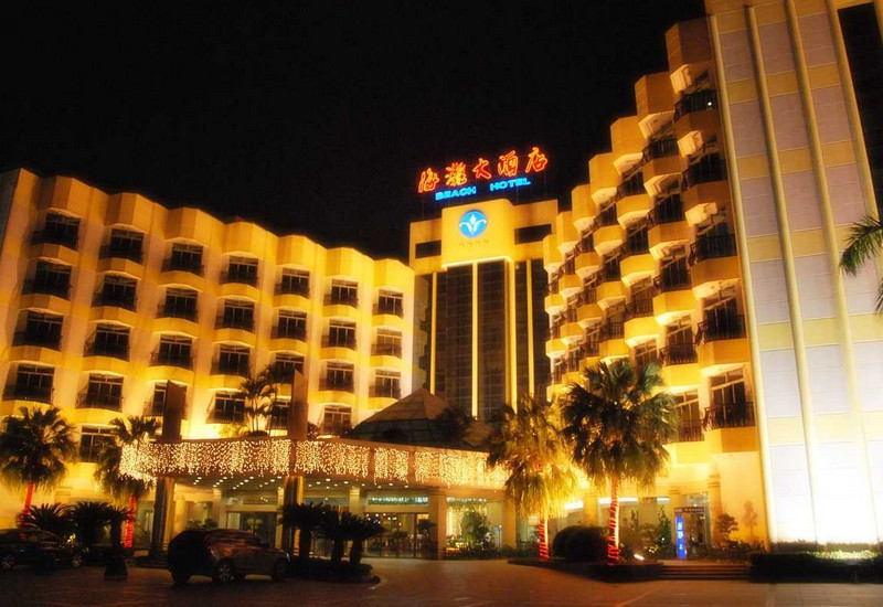 海滩大酒店主图