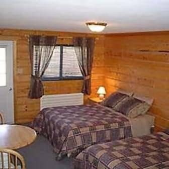 Spirit Lake Wilderness Resort主图