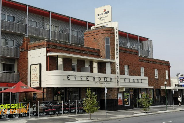 平底船山埃森登大酒店