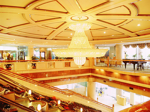 绿洲大酒店(昆明南屏步行街店)主图