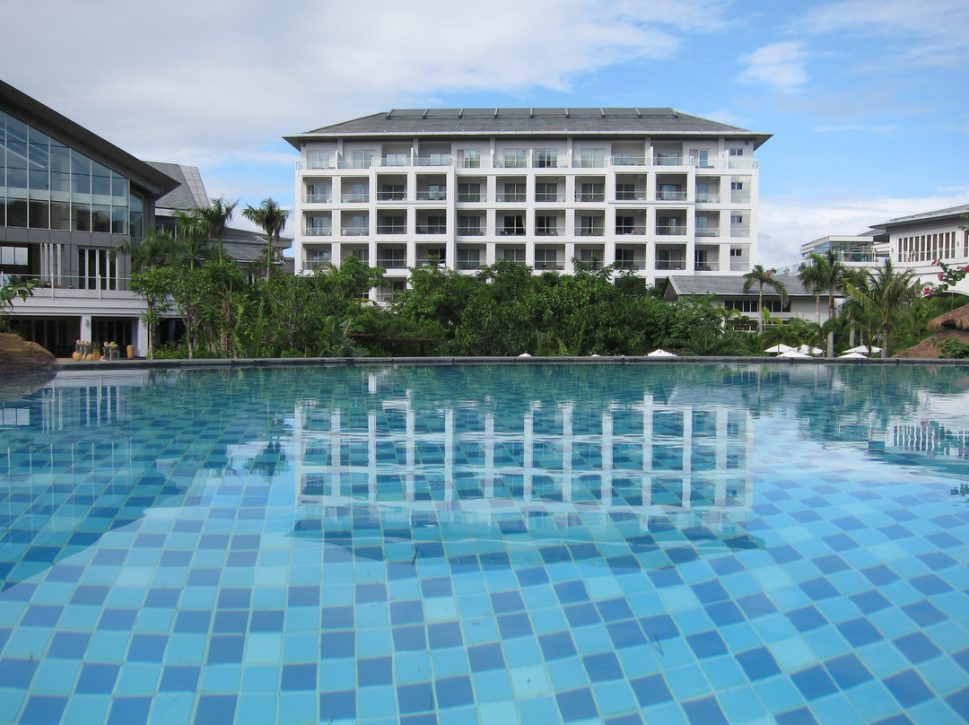 三亚明申高尔夫度假酒店（鹿回头风景区店）主图