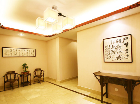 桃花潭畔森林温泉度假酒店主图