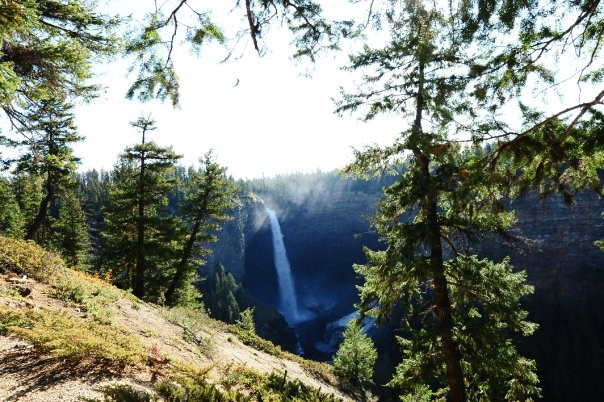 Helmcken Falls景点图片