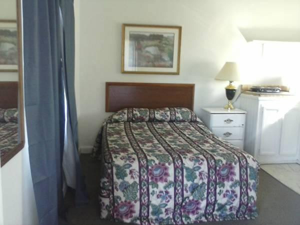 Angels Cove Motel