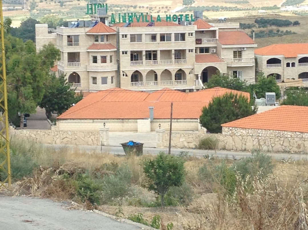 La Villa Hotel