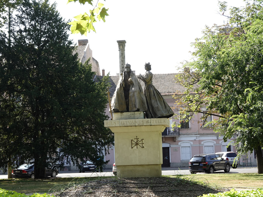Széchenyi Square景点图片