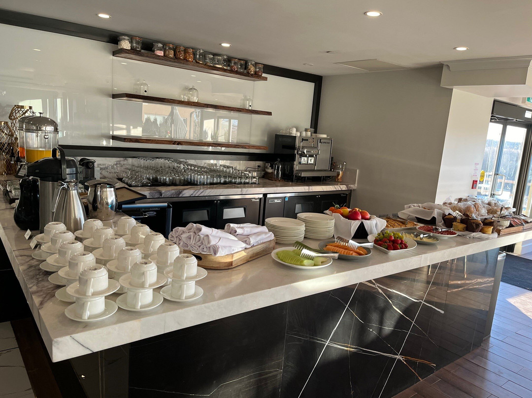 Mount Alverno Luxury Resorts主图