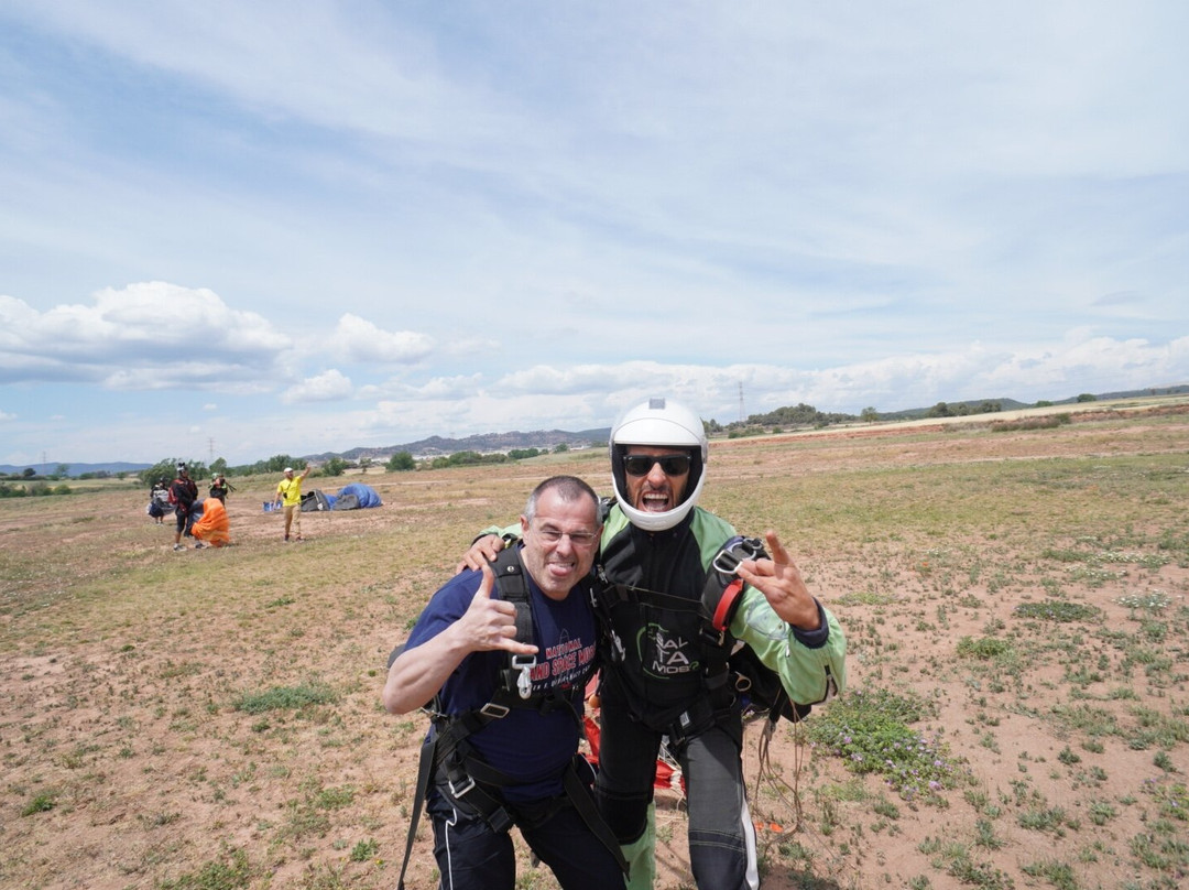 Saltamos – SkydiveBCN景点图片