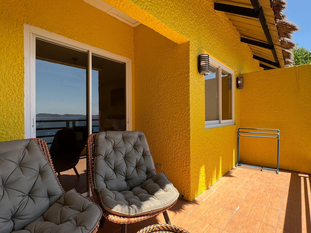 阿尼洛布塞奥海滩潜水度假村主图