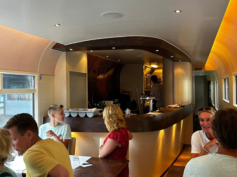 Dinner Train-阿姆斯特丹必去景点