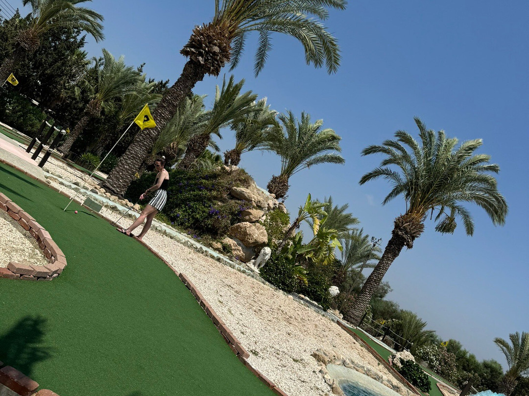 Island Cove Adventure Mini Golf-Geroskipou必去景点