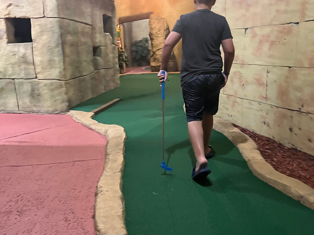 Cancun Lagoon Miniature Golf-美特尔海滩必去景点