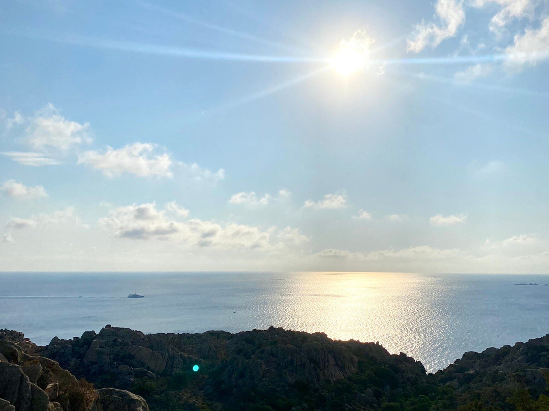 Spiaggia di Cala Coticcio-拉马达莱娜必去景点