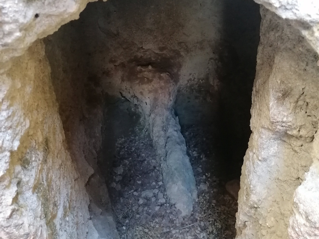 Mazarakata Mycenaean Cemetery-阿尔戈斯托利翁必去景点