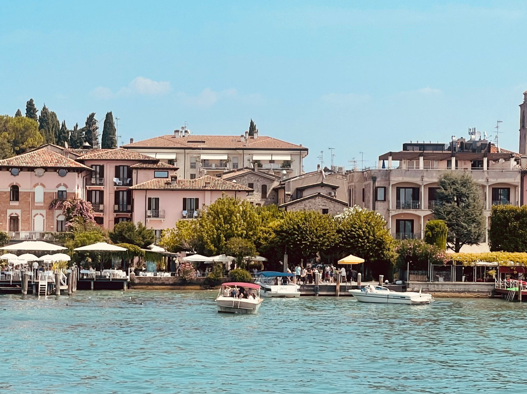 Navigazione Lago di Garda-代森扎诺-德尔加达必去景点