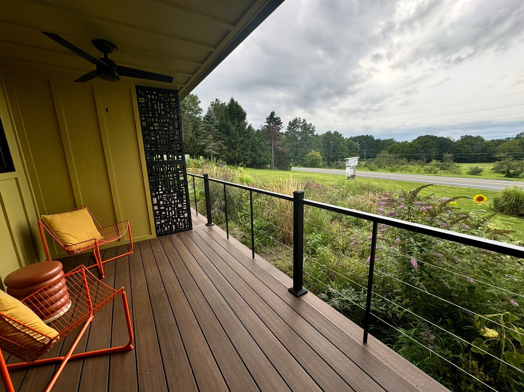 Reclaimed Motel主图