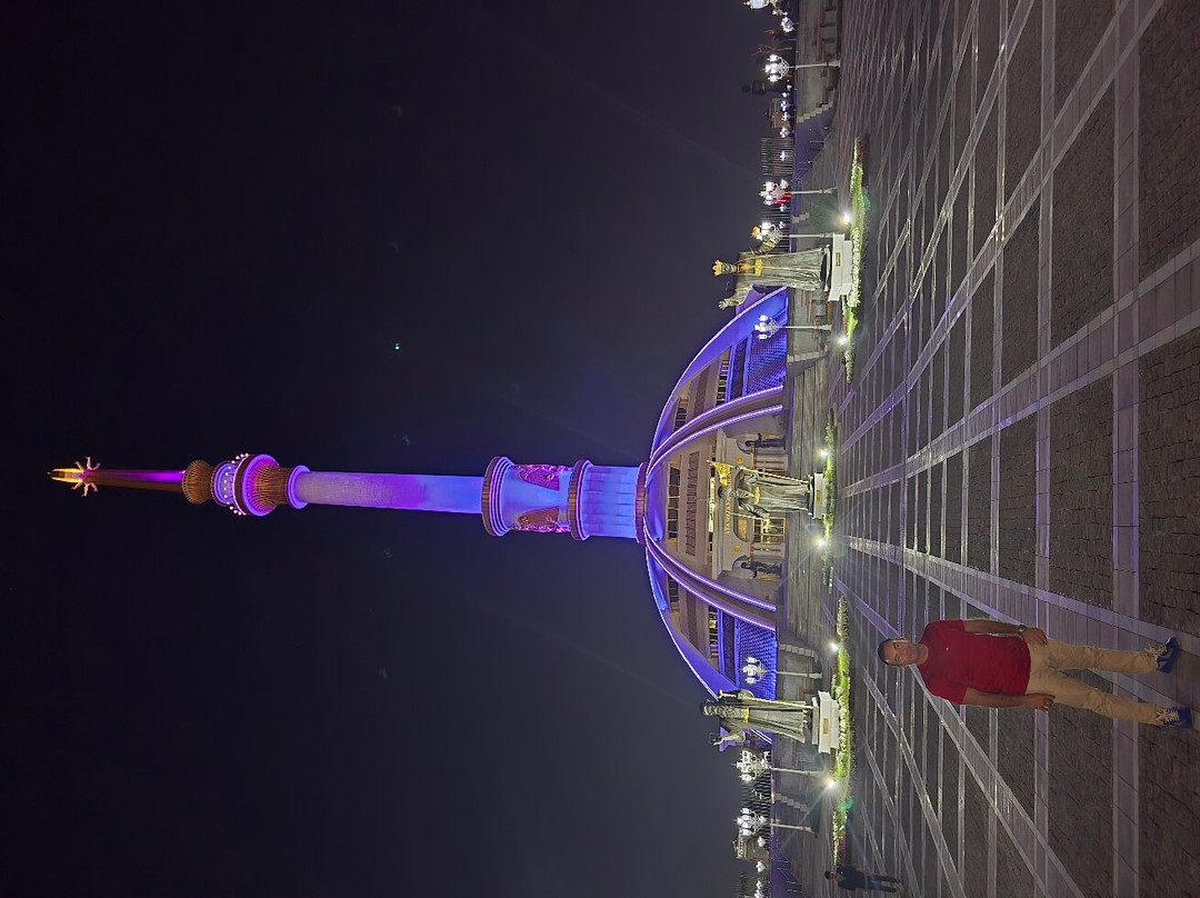 Turkmenistan Independence Monument-阿什哈巴德必去景点