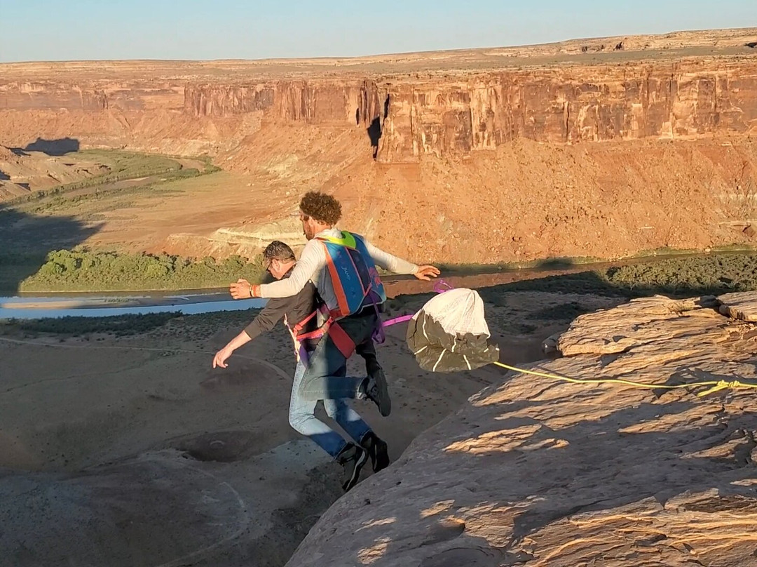 Base Jump Moab-莫阿布必去景点