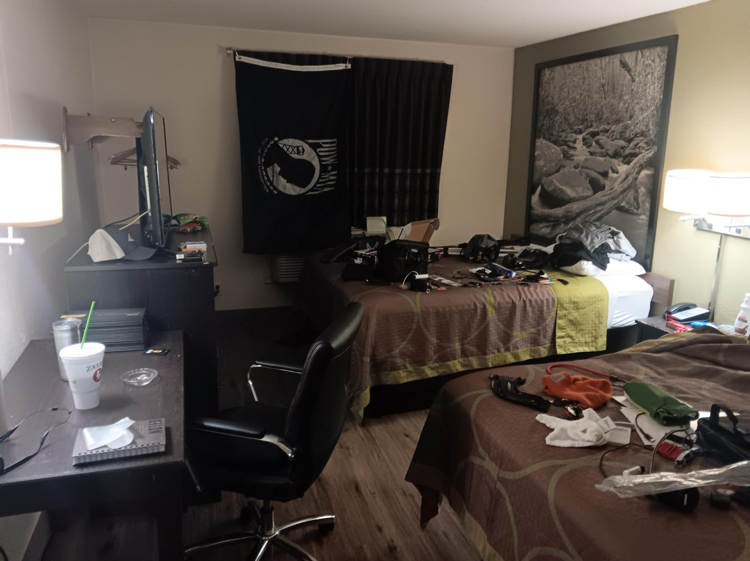 Super 8 by Wyndham Johnson City主图