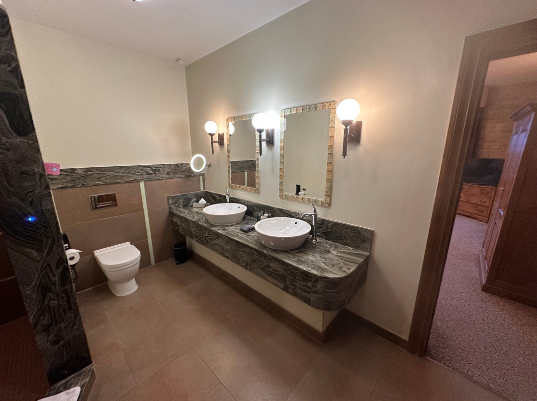 South Lodge Hotel & Spa主图