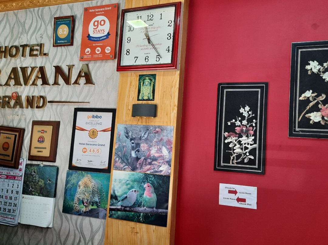 Hotel Saravana Grand主图