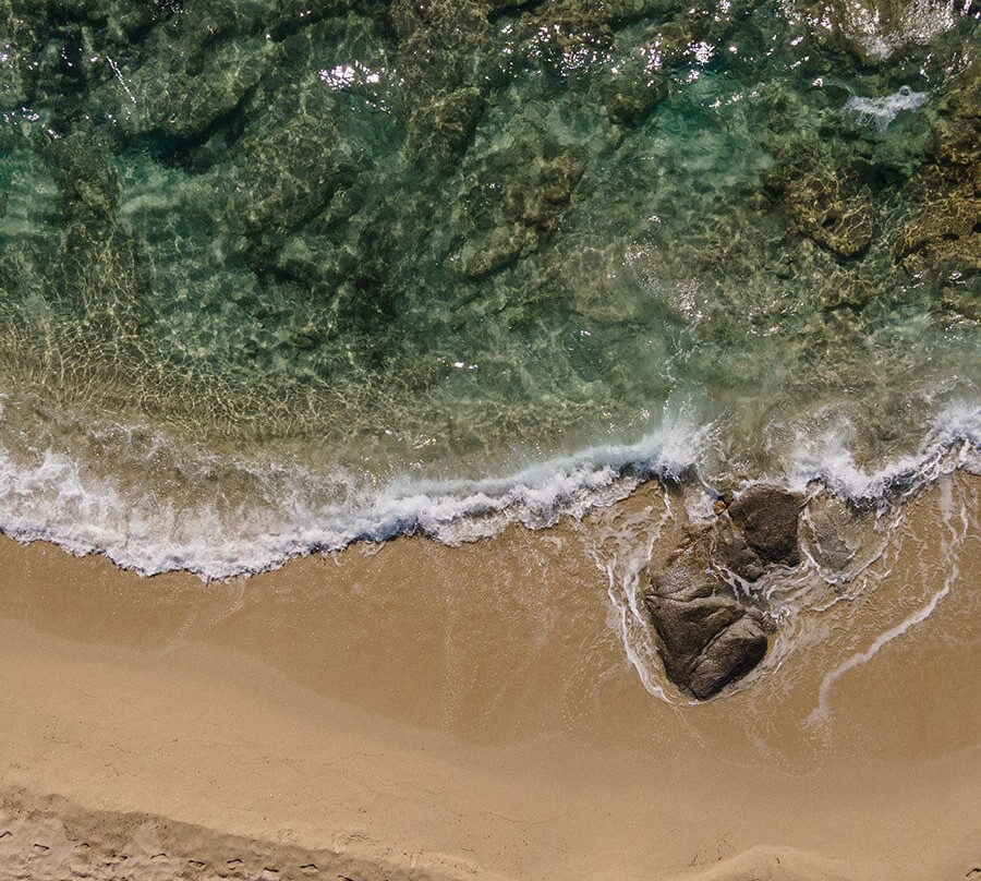 Eden Beachfront Residences & Suites主图