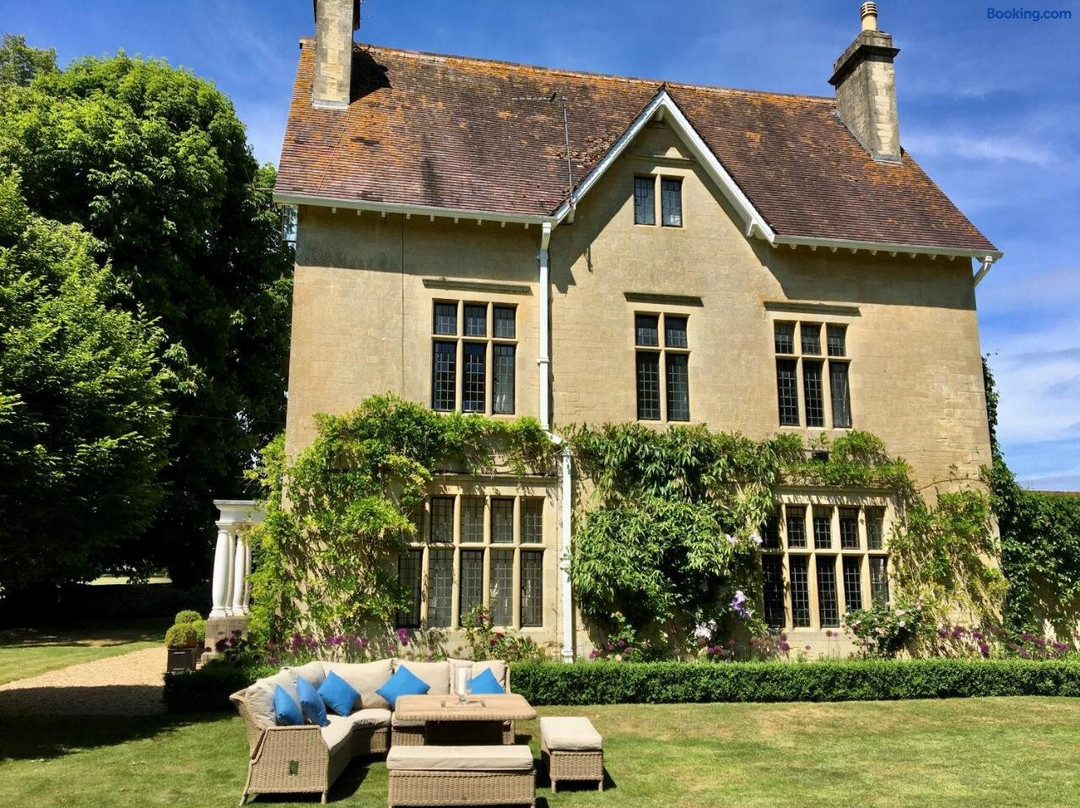 Parsonage House Bed & Breakfast
