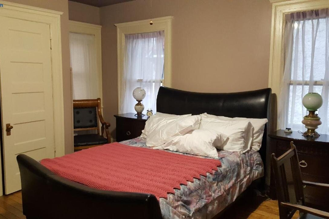Scottwood Inn