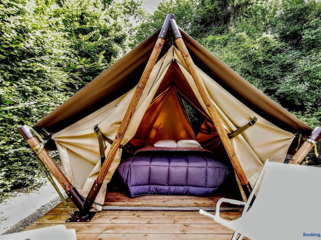 Les Tentes Bivouacs by Le Marintan
