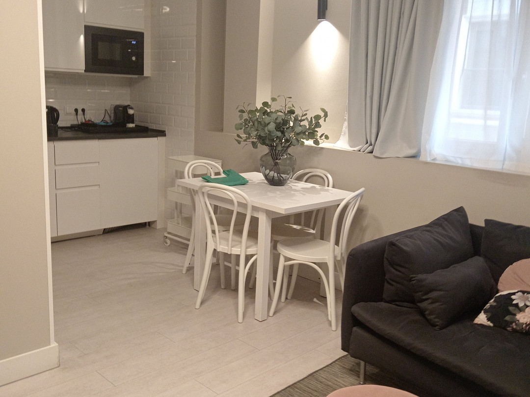 Fly Rooms Madrid Airport主图