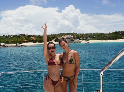 Vibin' Vi Boat Charters-East End必去景点