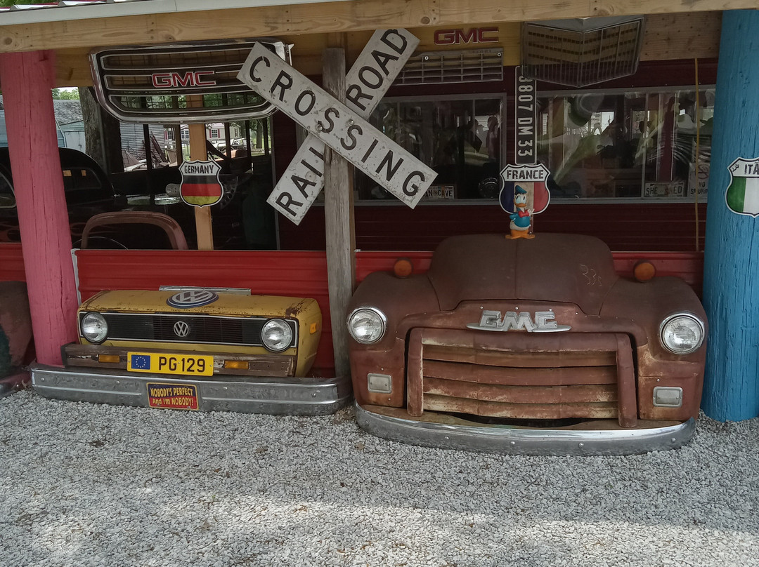 Crosstar Flag And Tag Museum-Afton必去景点