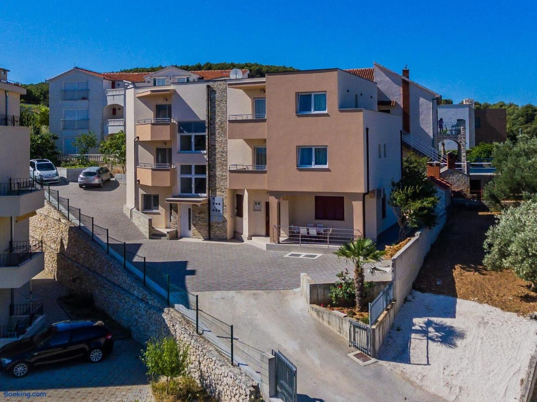Apartments Mare