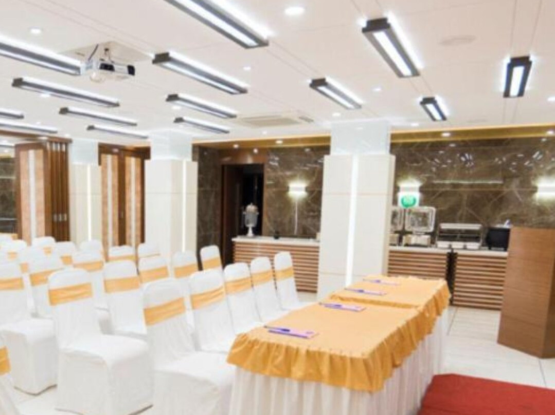 Hotel Orange International主图