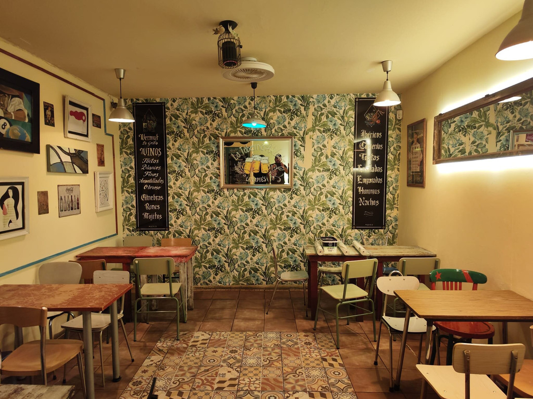 La Taberna de al Lado
