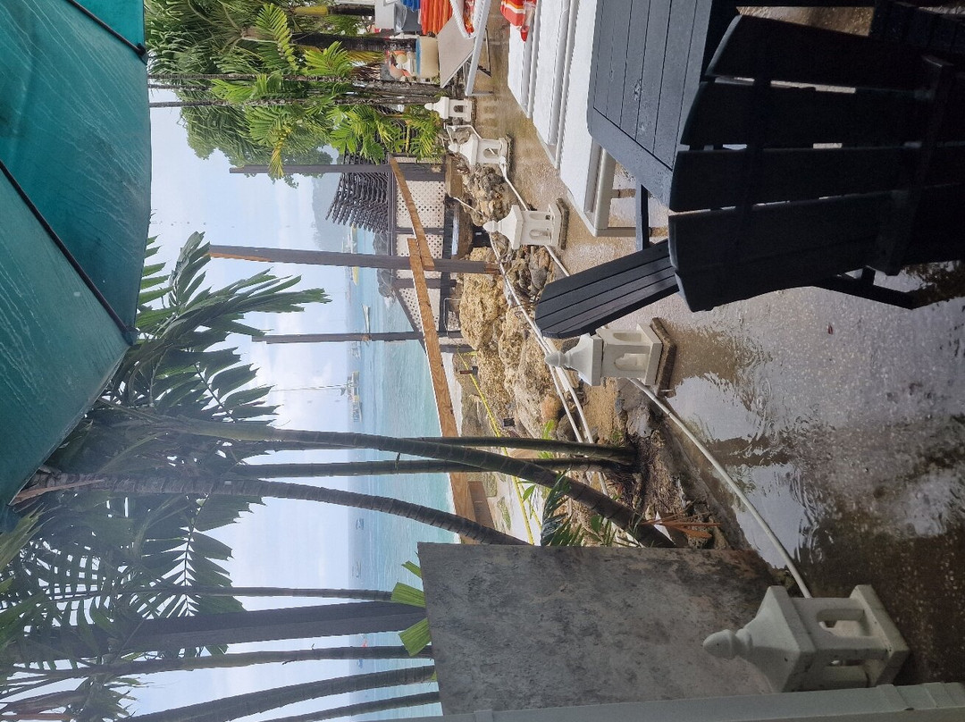 Tropical Sunset Beach Apartment Hotel主图