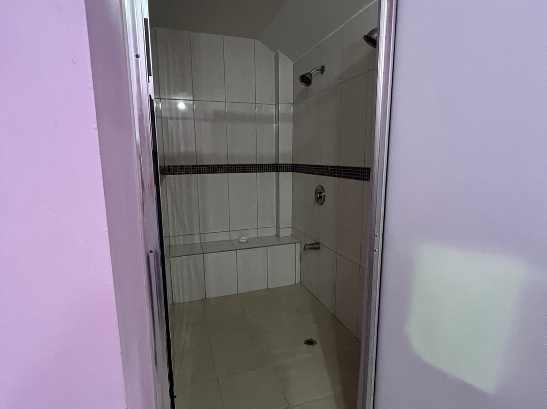Piarco Village Suites主图