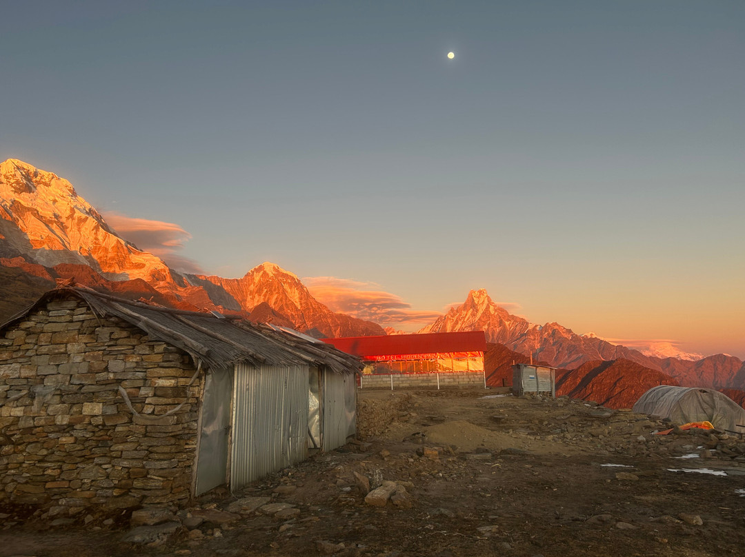 Durga Female Trekking Guide-博卡拉必去景点