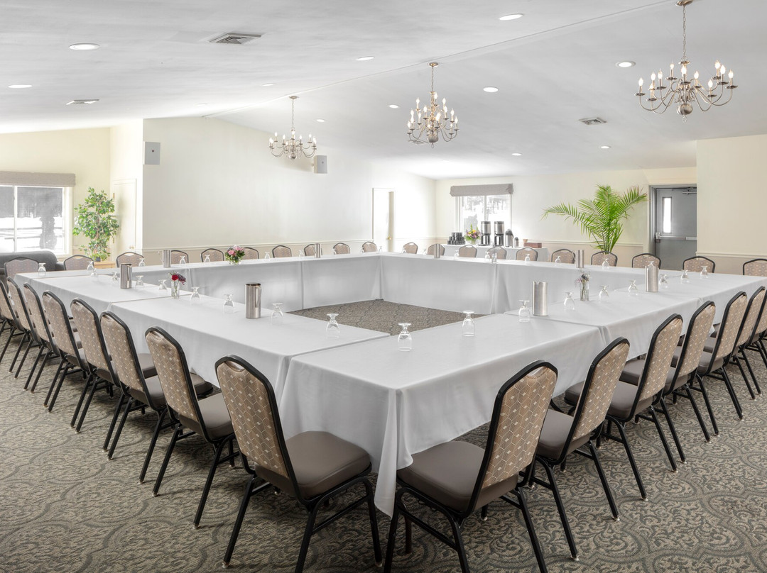 Atlantic Oceanside Hotel and Event Center主图