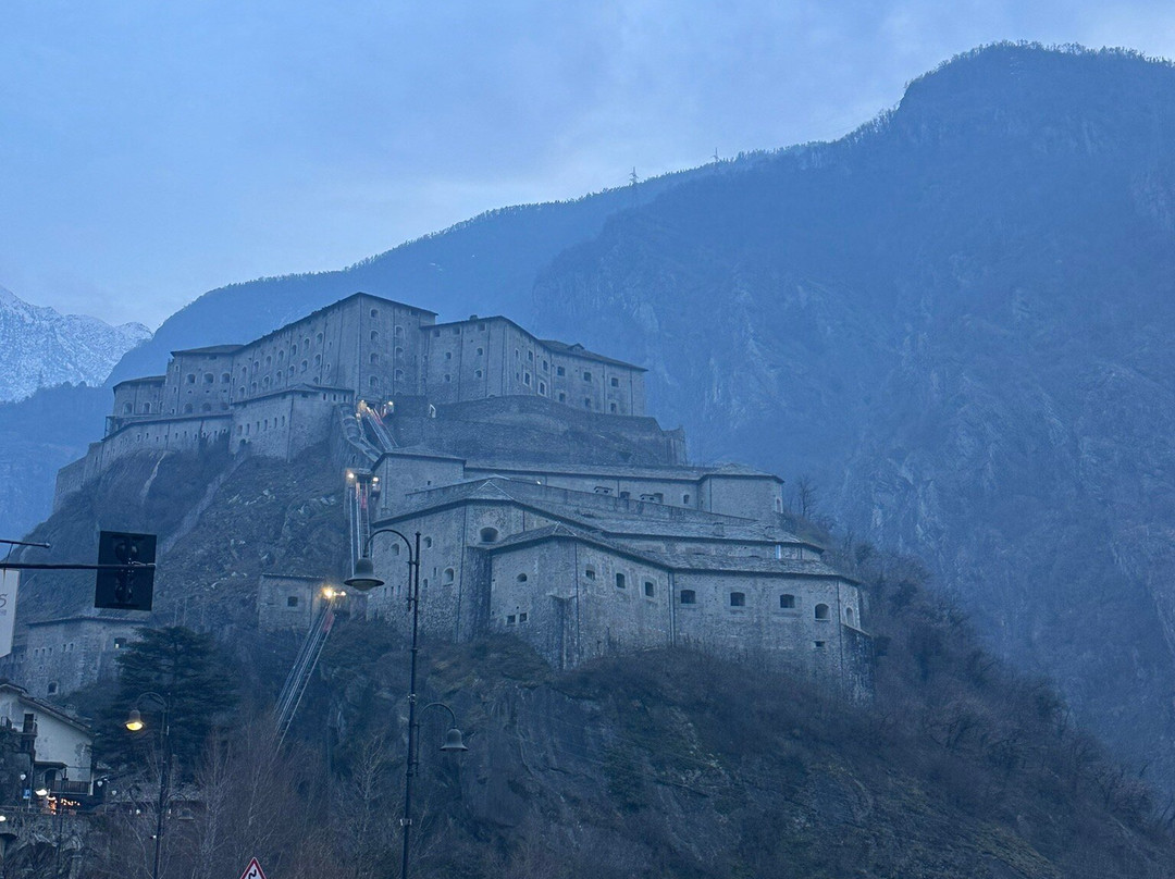 Hotel Cavour Et Des Officiers主图