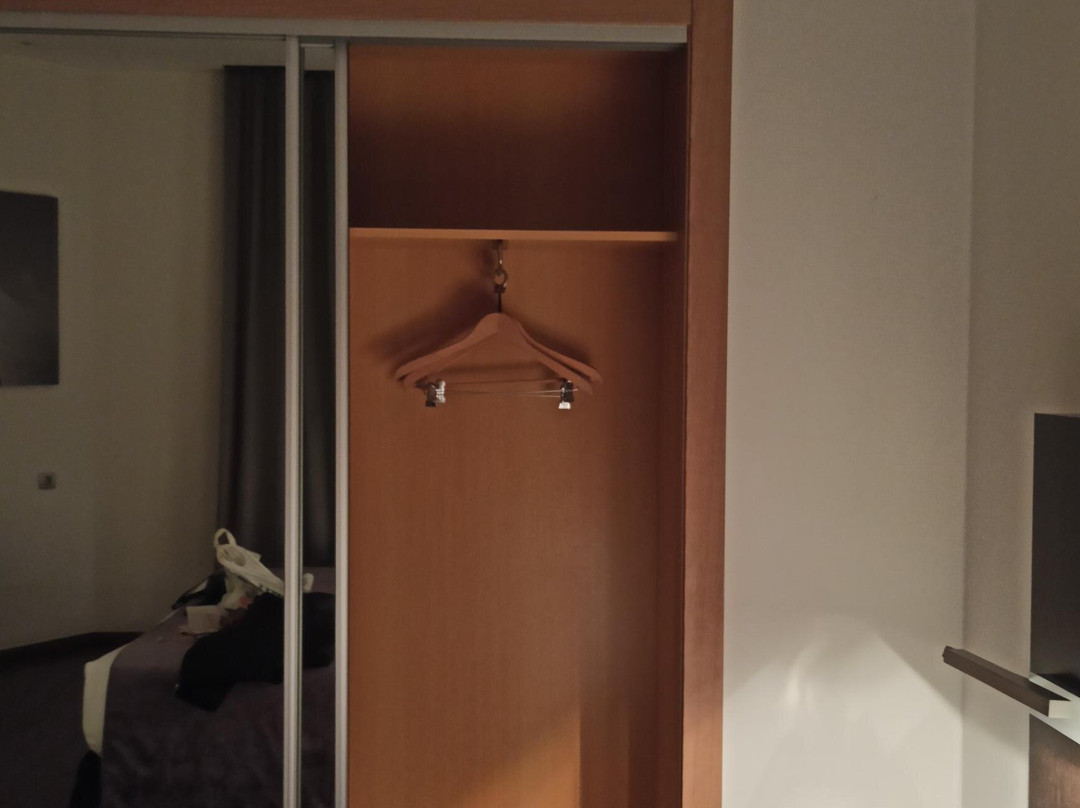 孔弗泰尔海滨4号酒店主图