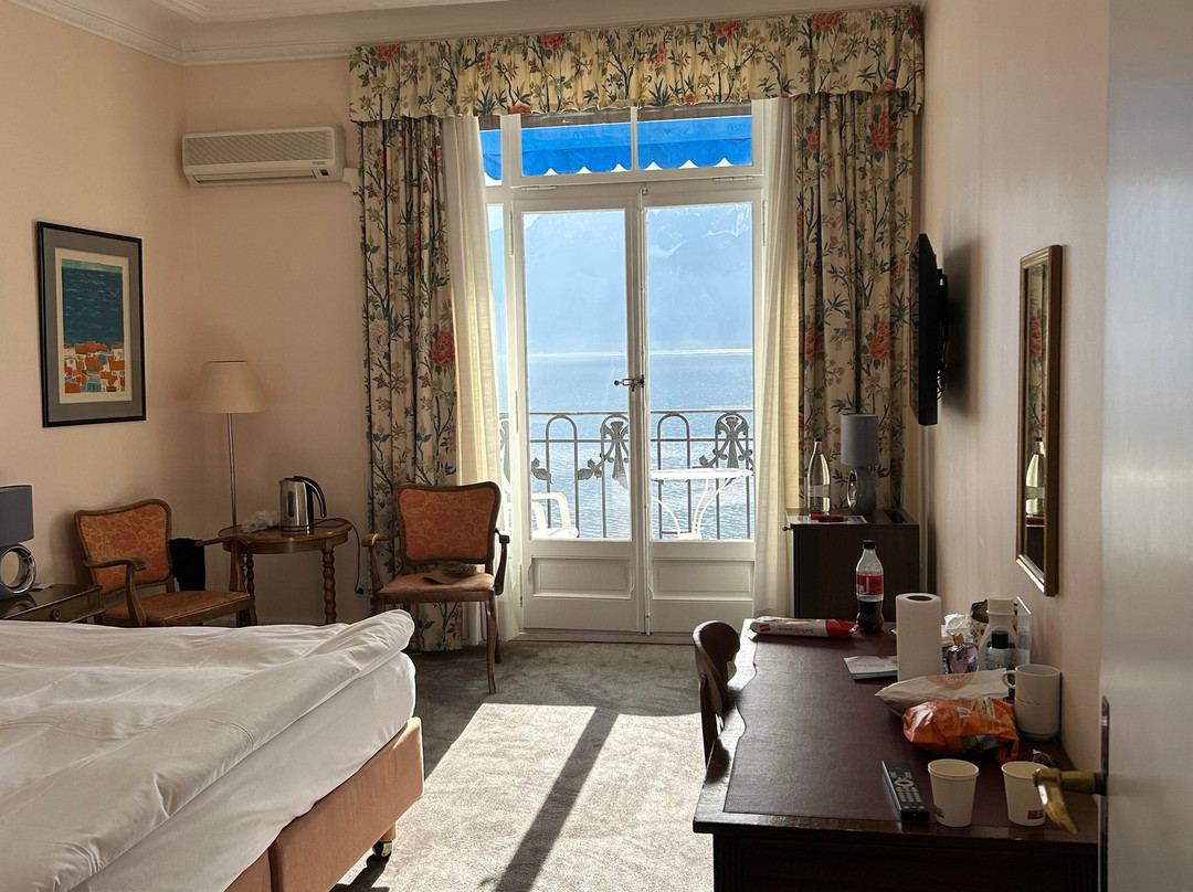 艾克森耶大酒店主图