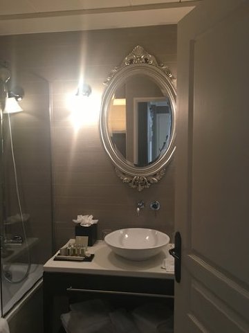 巴黎罗浮宫之钥酒店 - 克雷斯特精选酒店-浴室