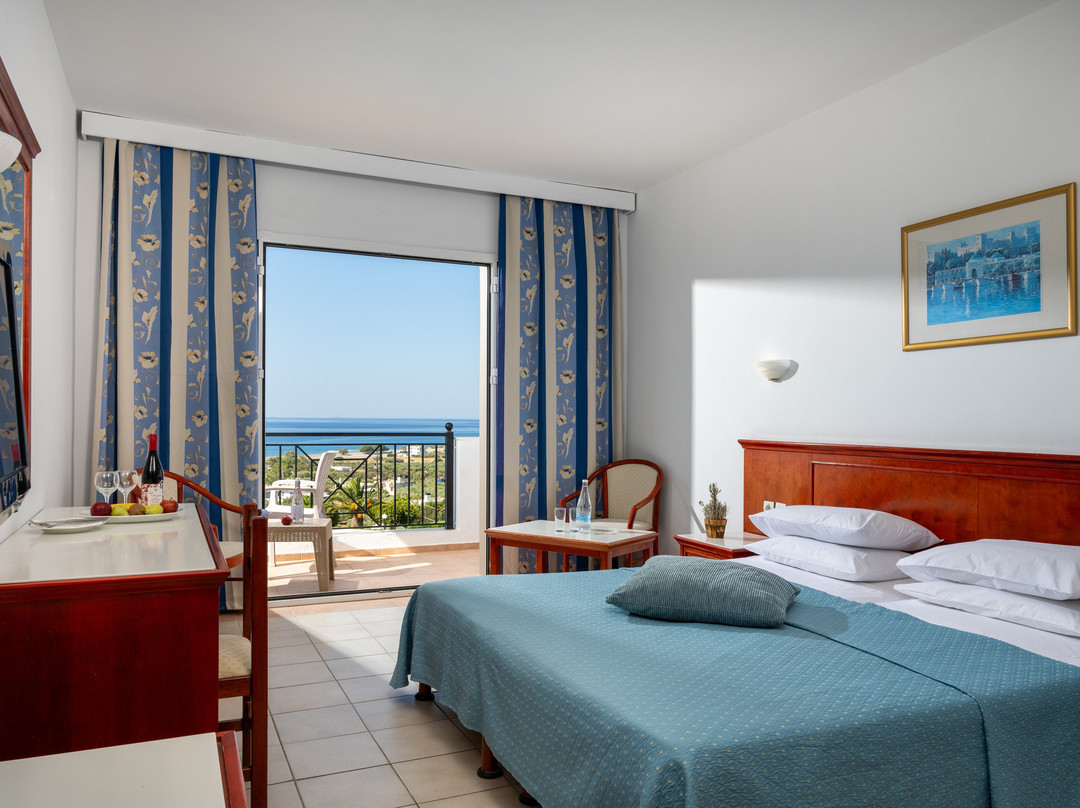 陽光克里特海灘&村莊飯店主图