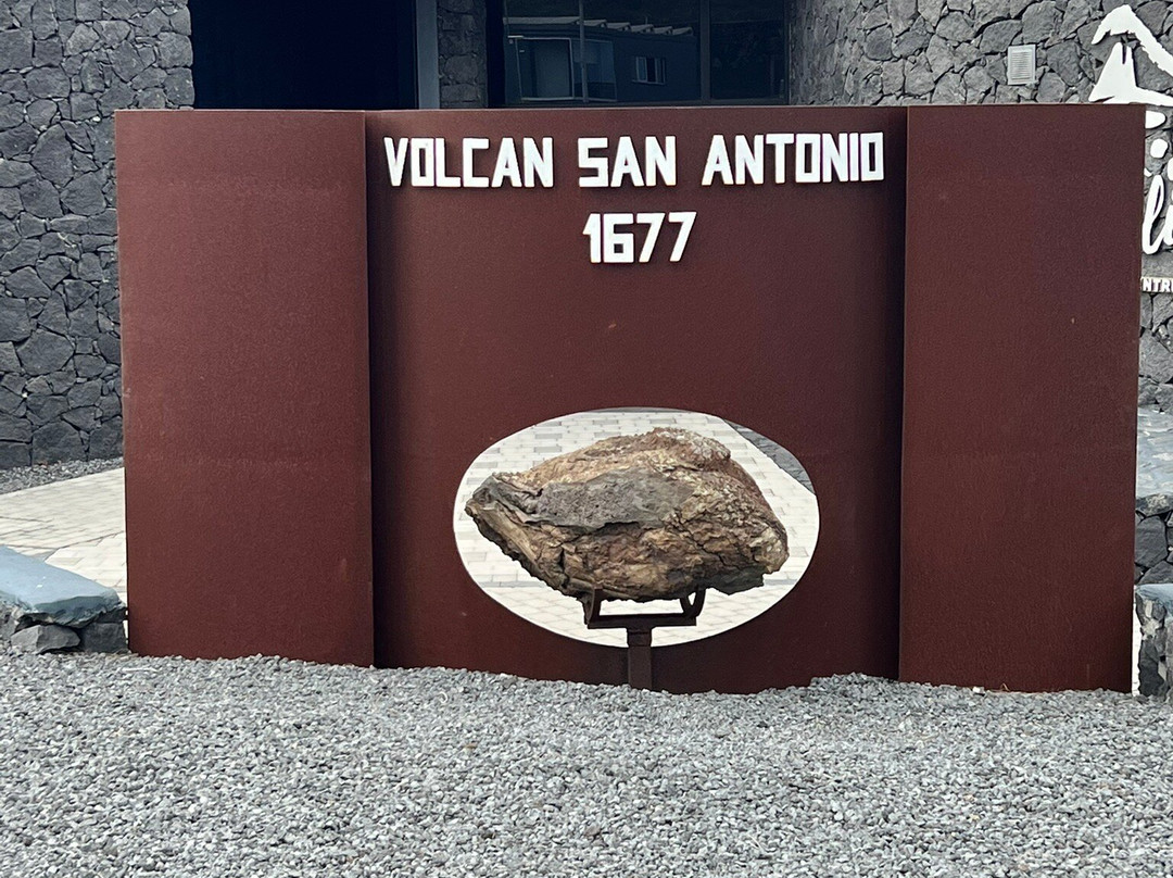 Volcan de San Antonio景点图片