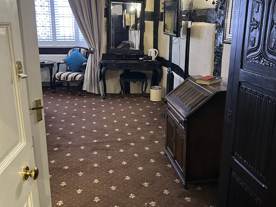 The White Swan Hotel And Stoneaged Restaurant主图