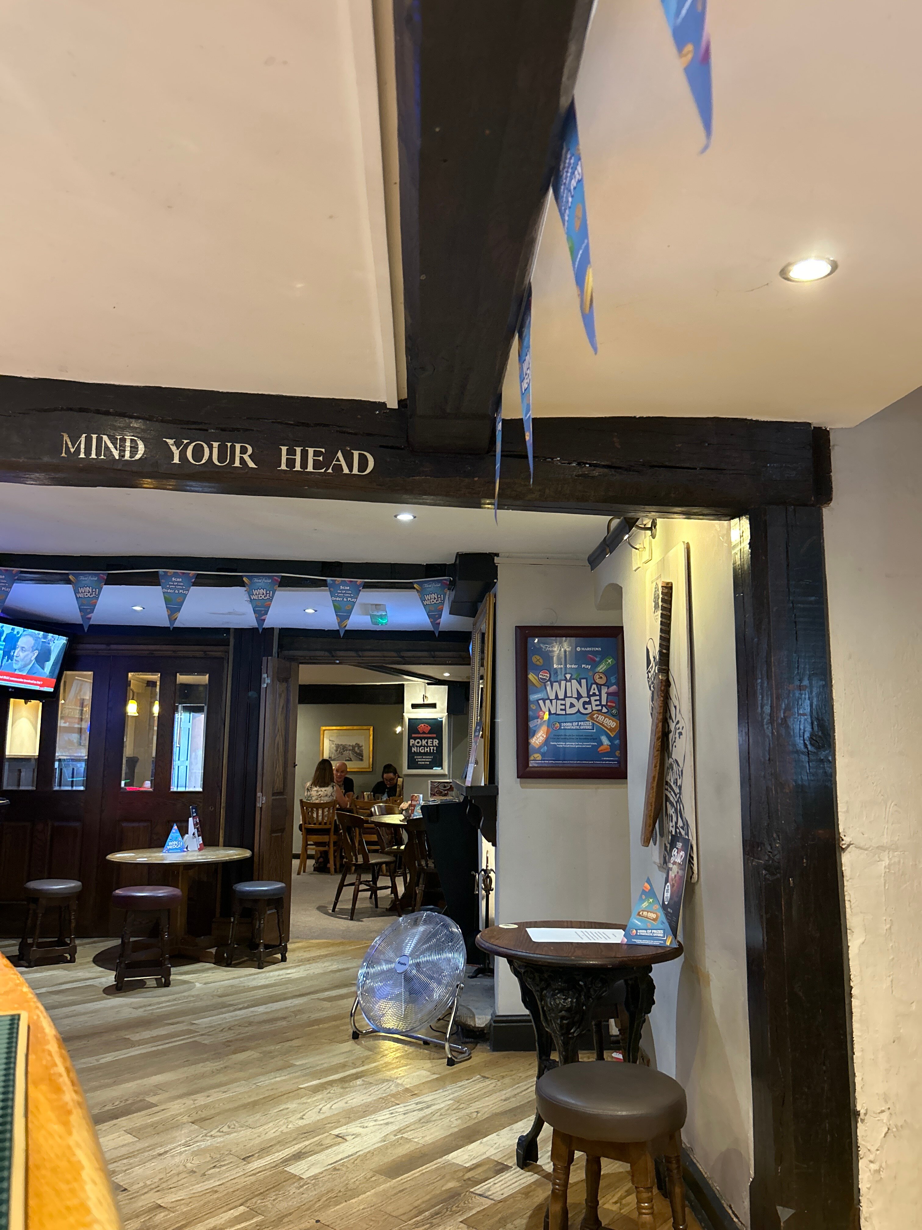 White Hart-官方