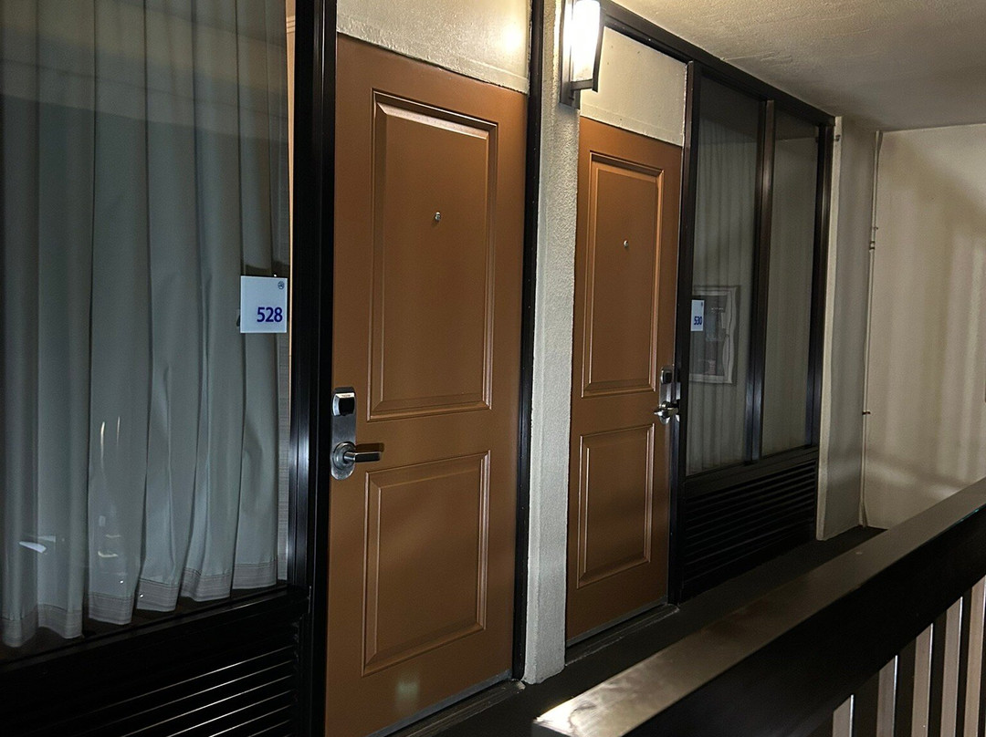 蒙特雷湾假日智选快捷酒店主图