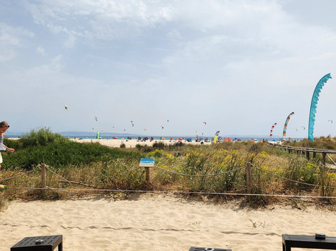 Rebels Tarifa kiteschool-塔里法必去景点