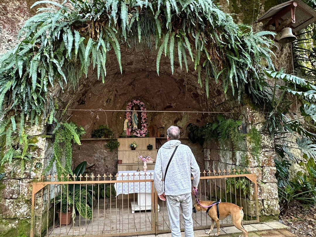 Gruta Nossa Senhora de Lourdes-Farroupilha必去景点